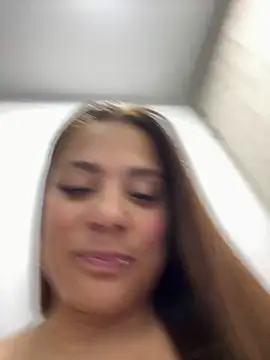 Snapshot of Pretty__Milf chatting on 04/22/26, 01:23 Pretty Milf online show from 04/22/26, 01:23