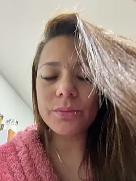 Pretty  Milf online show from 03/18/26, 09:12