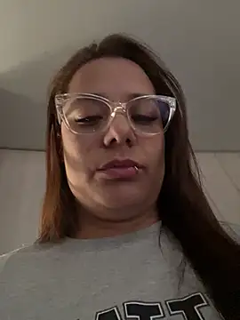 Snapshot of Pretty__Milf chatting on 07/12/26, 07:26 Pretty Milf online show from 07/12/26, 07:26