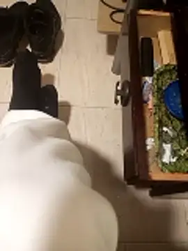 Snapshot of Roberrr69 chatting on 01/13/26, 01:42 Roberrr69 online show from 01/13/26, 01:42