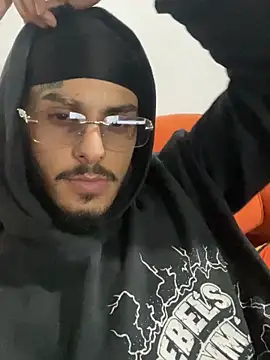 Snapshot of liyamjunior chatting on 02/22/26, 09:44 liyamjunior online show from 02/22/26, 09:44