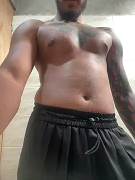 Snapshot of liyamjunior chatting on 02/02/26, 08:08 liyamjunior online show from 02/02/26, 08:08