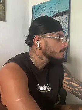 Snapshot of liyamjunior chatting on 02/12/26, 06:29 liyamjunior online show from 02/12/26, 06:29