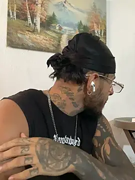 Snapshot of liyamjunior chatting on 02/11/26, 05:46 liyamjunior online show from 02/11/26, 05:46