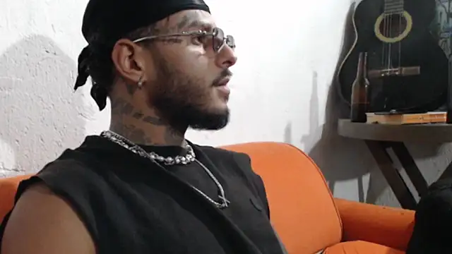 Snapshot of liyamjunior chatting on 02/16/26, 06:01 liyamjunior online show from 02/16/26, 06:01