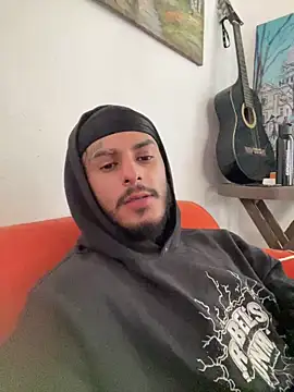 Snapshot of liyamjunior chatting on 02/13/26, 06:52 liyamjunior online show from 02/13/26, 06:52