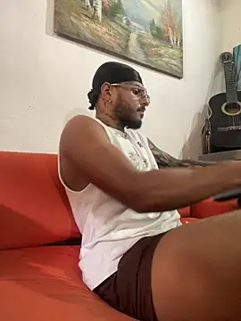 Snapshot of liyamjunior chatting on 02/21/26, 06:32 liyamjunior online show from 02/21/26, 06:32