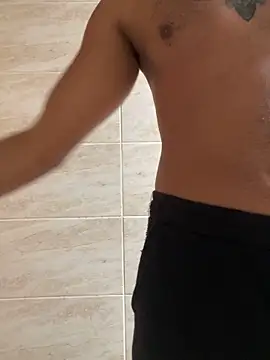 Snapshot of liyamjunior chatting on 02/06/26, 02:13 liyamjunior online show from 02/06/26, 02:13