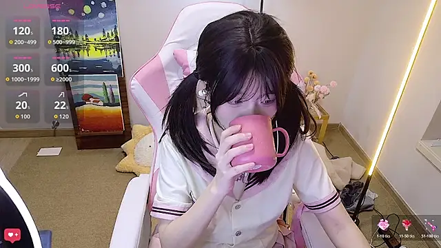 Snapshot of Qiqiiii-05 chatting on 06/06/26, 01:49 Qiqiiii-05 online show from 06/06/26, 01:49