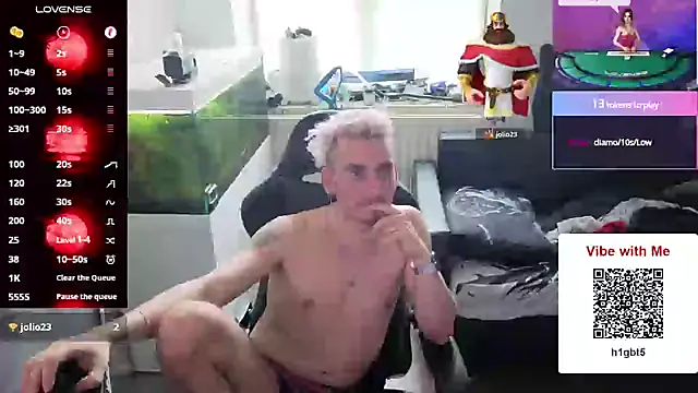 Rayzel White online show from 05/17/26, 01:11