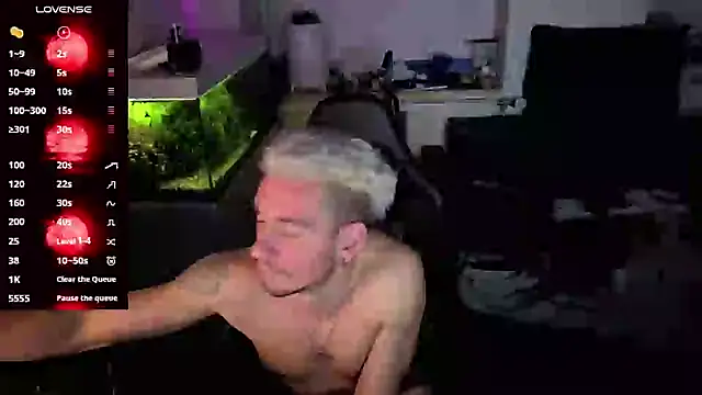 Rayzel White online show from 05/03/26, 11:41