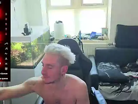 Rayzel White online show from 04/30/26, 12:12
