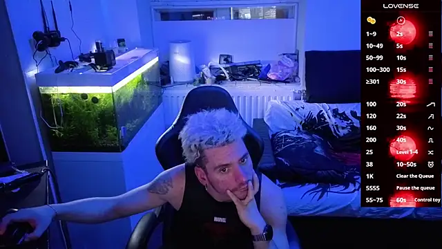 Snapshot of Rayzel_White chatting on 03/01/26, 09:59 Rayzel White online show from 03/01/26, 09:59