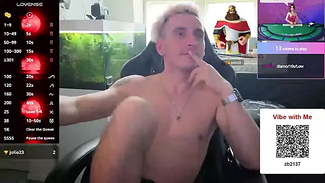 Rayzel White online show from 05/19/26, 04:14