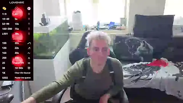 Rayzel White online show from 05/06/26, 11:47