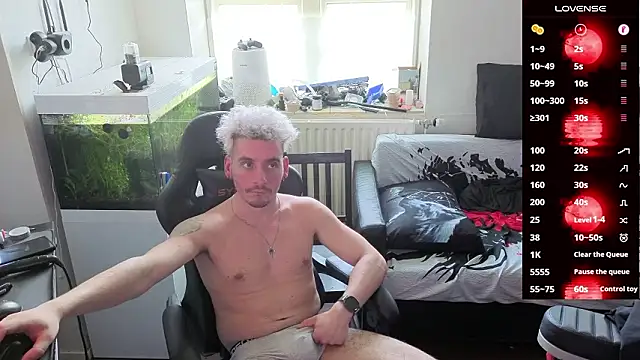 Rayzel White online show from 03/08/26, 01:03