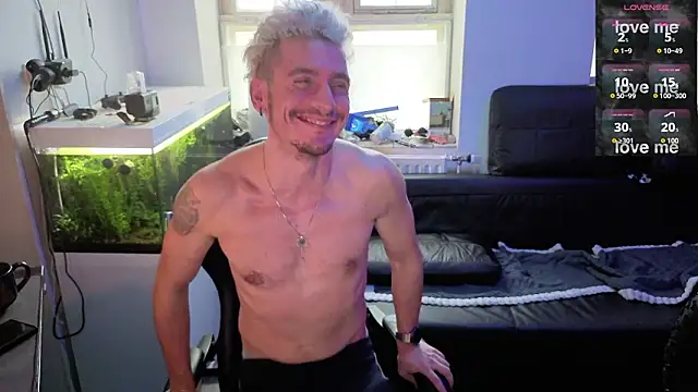 Snapshot of Rayzel_White chatting on 02/08/26, 02:48 Rayzel White online show from 02/08/26, 02:48