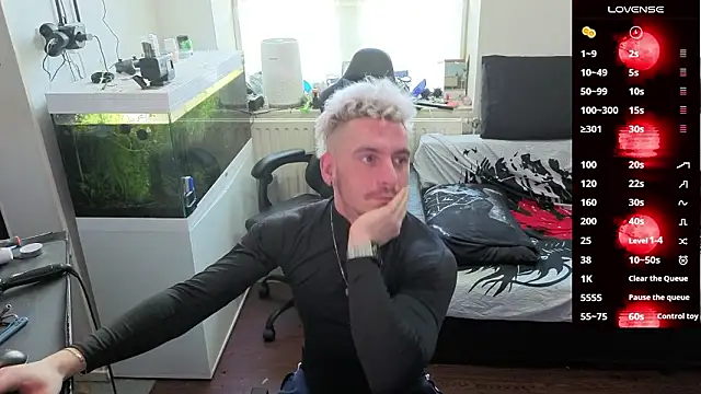 Rayzel White online show from 03/04/26, 12:13