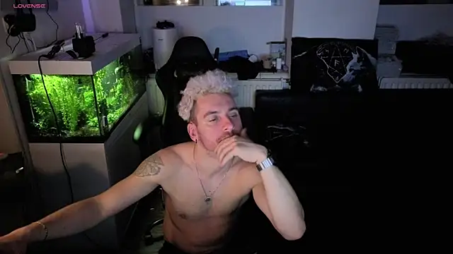 Rayzel White online show from 03/20/26, 03:40