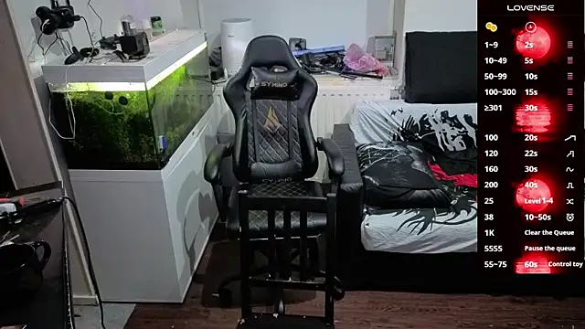 Snapshot of Rayzel_White chatting on 03/02/26, 08:05 Rayzel White online show from 03/02/26, 08:05