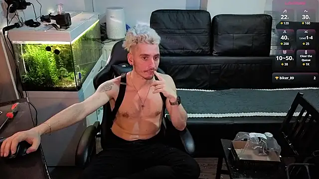 Snapshot of Rayzel_White chatting on 02/02/26, 09:25 Rayzel White online show from 02/02/26, 09:25