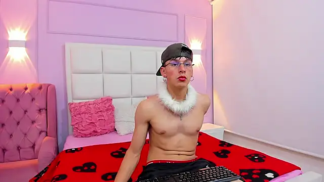 Alexander Collinss online show from 02/17/26, 03:48