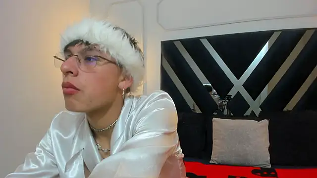 Alexander Collinss online show from 02/13/26, 03:28