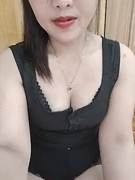 Snapshot of MaiNgoc_sexy chatting on 06/25/26, 05:18 MaiNgoc sexy online show from 06/25/26, 05:18