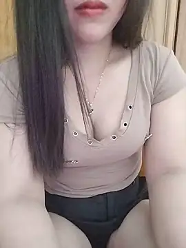 Snapshot of MaiNgoc_sexy chatting on 06/10/26, 10:44 MaiNgoc sexy online show from 06/10/26, 10:44