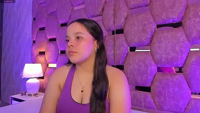 Snapshot of LilyPetite_ chatting on 01/15/26, 04:38 LilyPetite online show from 01/15/26, 04:38