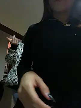 Snapshot of ivy-777 chatting on 04/11/26, 02:08 ivy-777 online show from 04/11/26, 02:08