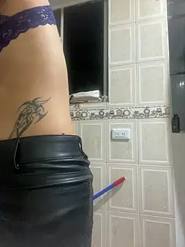 Snapshot of ivy-777 chatting on 02/06/26, 10:44 ivy-777 online show from 02/06/26, 10:44