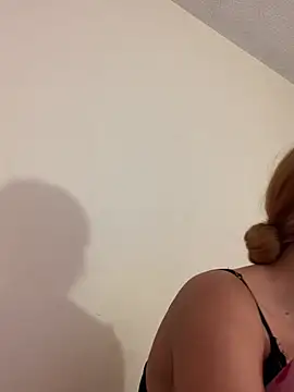 Snapshot of ivy-777 chatting on 06/28/26, 12:50 ivy-777 online show from 06/28/26, 12:50