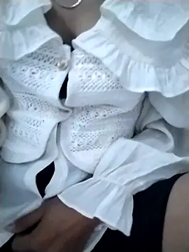 Snapshot of Lisa_xx2 chatting on 02/06/26, 11:39 Lisa xx2 online show from 02/06/26, 11:39