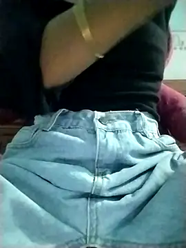 Snapshot of Lisa_xx2 chatting on 02/25/26, 12:16 Lisa xx2 online show from 02/25/26, 12:16