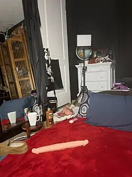 Snapshot of tastemecaroline chatting on 04/06/26, 12:17 tastemecaroline online show from 04/06/26, 12:17