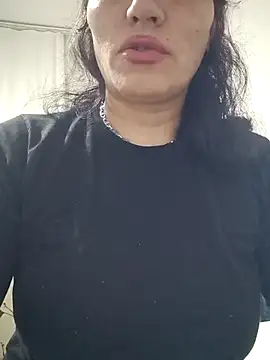 Snapshot of Karanfilim chatting on 07/16/26, 10:51 Karanfilim online show from 07/16/26, 10:51