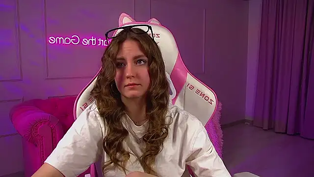 SofiaSarvain online show from 03/10/26, 06:45