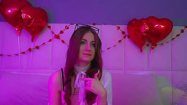 SofiaSarvain online show from 02/12/26, 06:02