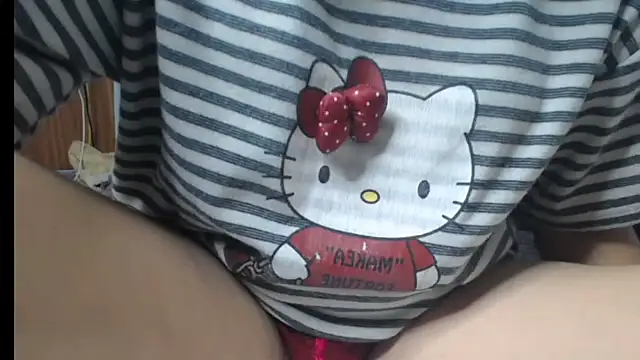Snapshot of LUNAKUTE99 chatting on 06/28/26, 05:25 LUNAKUTE99 online show from 06/28/26, 05:25