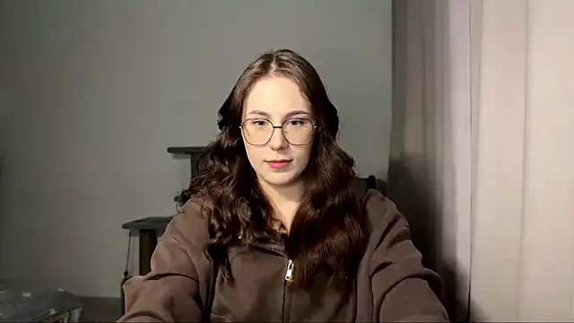 Snapshot of JanelleCourville chatting on 02/17/26, 04:15 JanelleCourville online show from 02/17/26, 04:15