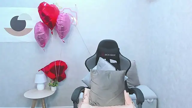 Snapshot of Victoria_Nelson chatting on 02/14/26, 01:28 Victoria Nelson online show from 02/14/26, 01:28