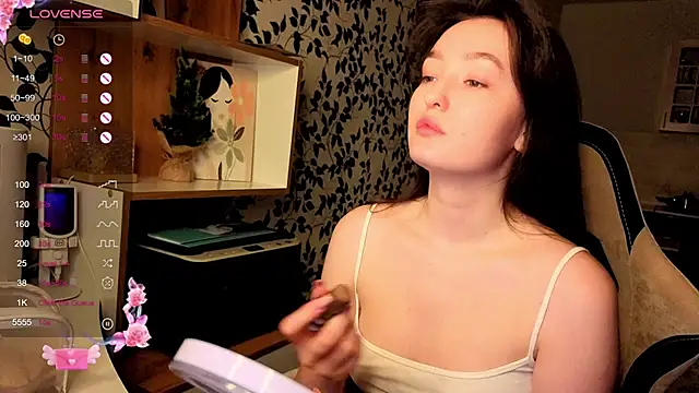 Snapshot of Fairy_m00n_ chatting on 02/04/26, 11:55 Fairy m00n online show from 02/04/26, 11:55