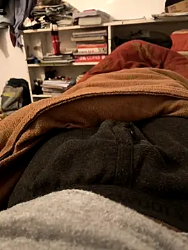 Snapshot of Hottlund6 chatting on 01/14/26, 04:32 Hottlund6 online show from 01/14/26, 04:32