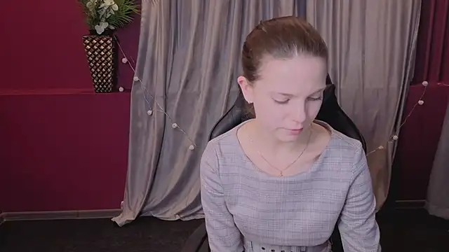 Snapshot of RoseWaulhgberg chatting on 01/14/26, 01:53 RoseWaulhgberg online show from 01/14/26, 01:53