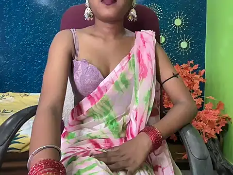 Snapshot of Brown-beauty chatting on 06/14/26, 09:32 Brown-beauty online show from 06/14/26, 09:32