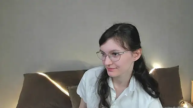 ThoraMarola online show from 03/16/26, 05:15