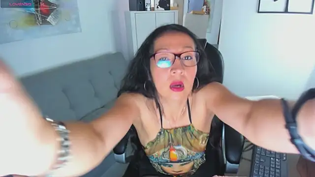 loretta fraser online show from 02/04/26, 12:44