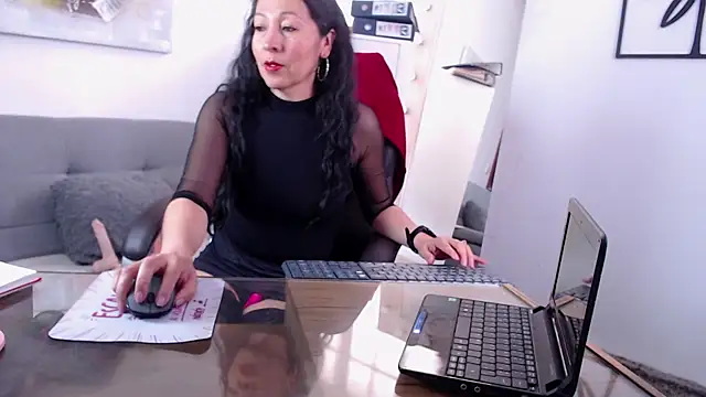 loretta fraser online show from 04/14/26, 01:05