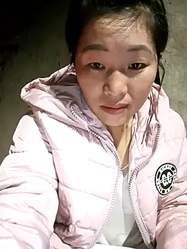 Snapshot of Nga_x9 chatting on 02/05/26, 11:44 Nga x9 online show from 02/05/26, 11:44